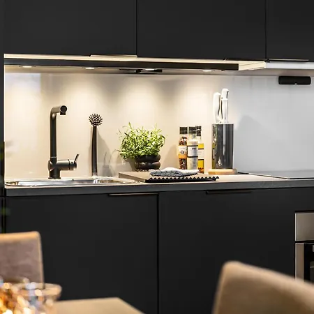 The Company- Frogner